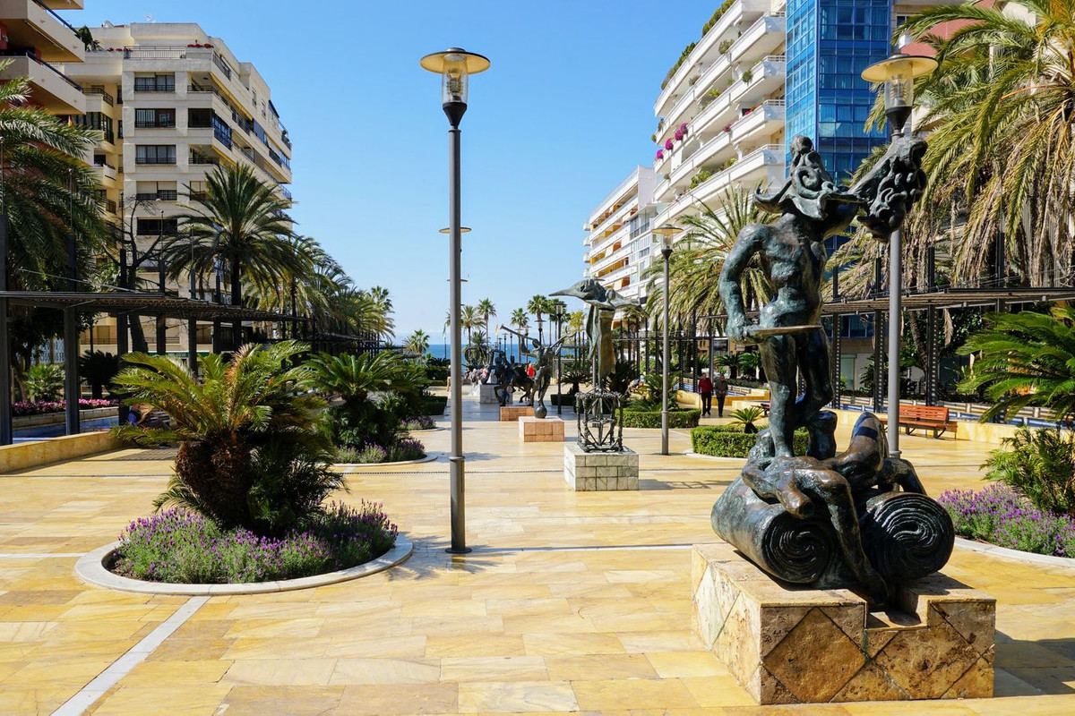 2 Bed Apartment for sale in Marbella Costa Del Sol, Málaga, Spain