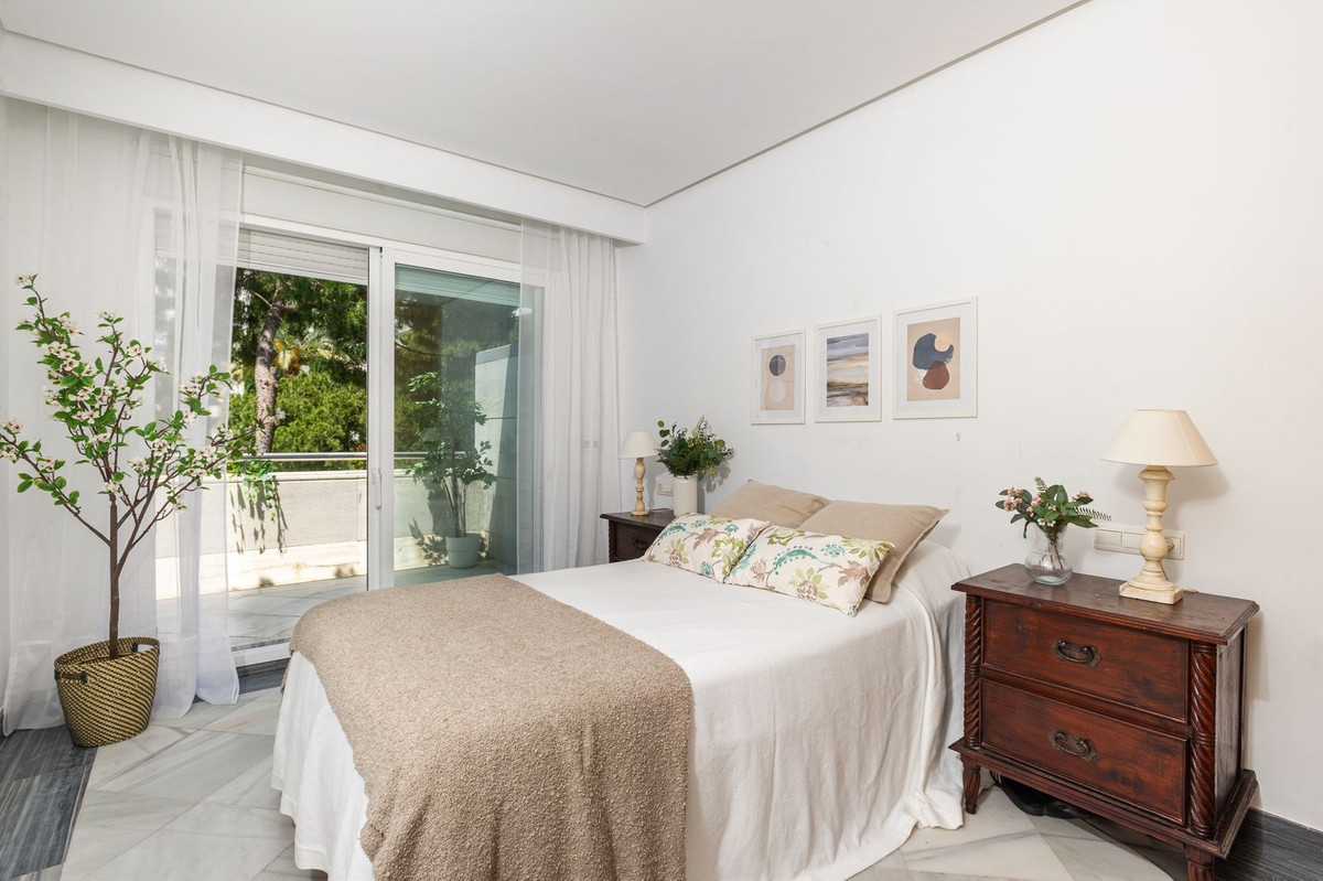 2 Bed Apartment for sale in Marbella Costa Del Sol, Málaga, Spain