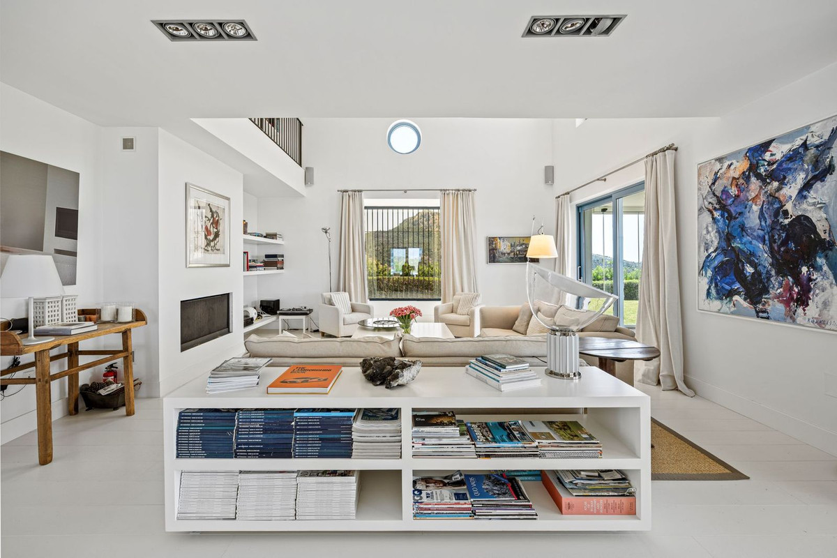 Se vende Villa - Chalet de 5 dormitorios en Costa Del Sol, Málaga, España