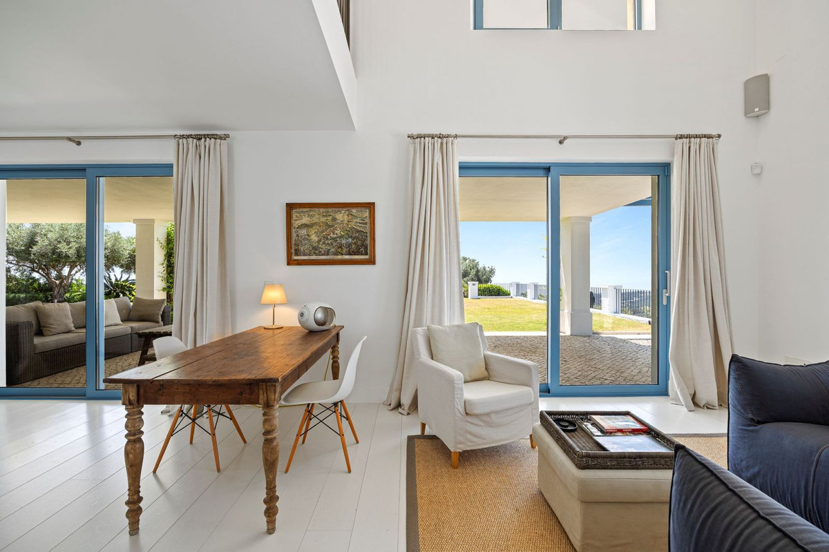 Se vende Villa - Chalet de 5 dormitorios en Costa Del Sol, Málaga, España
