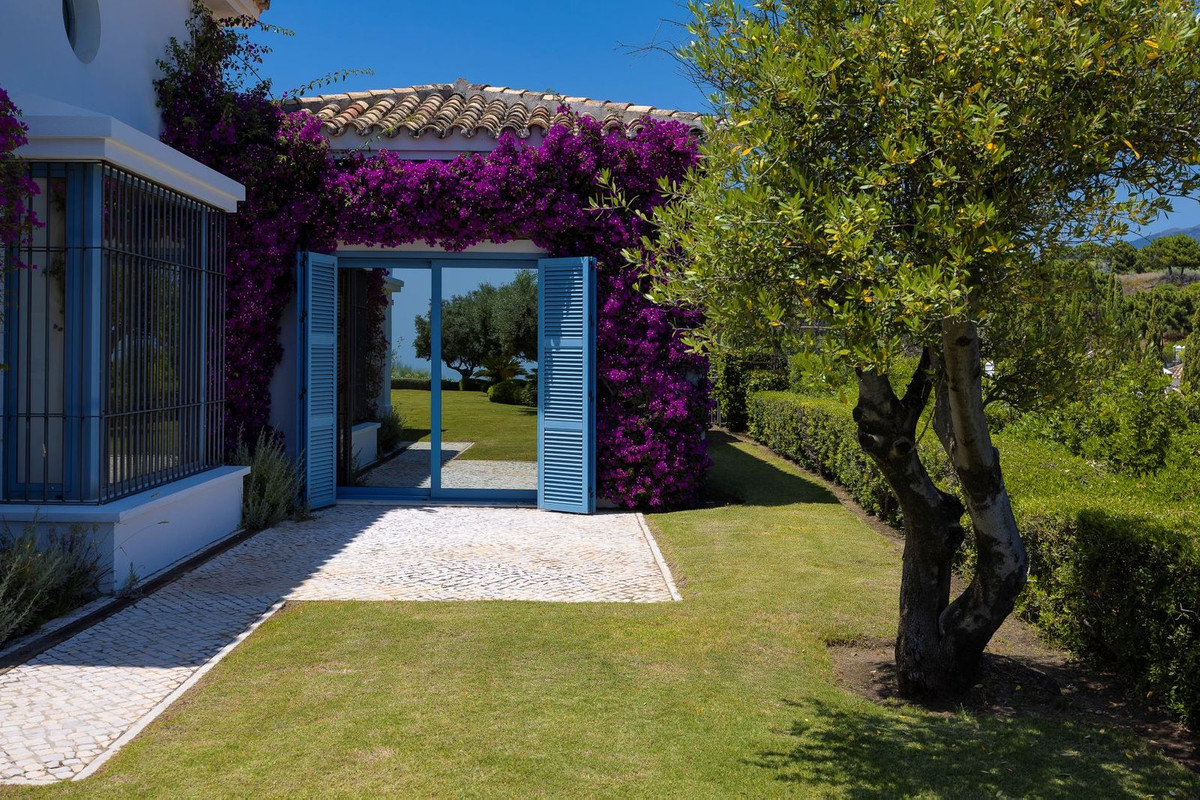 Se vende Villa - Chalet de 5 dormitorios en Costa Del Sol, Málaga, España