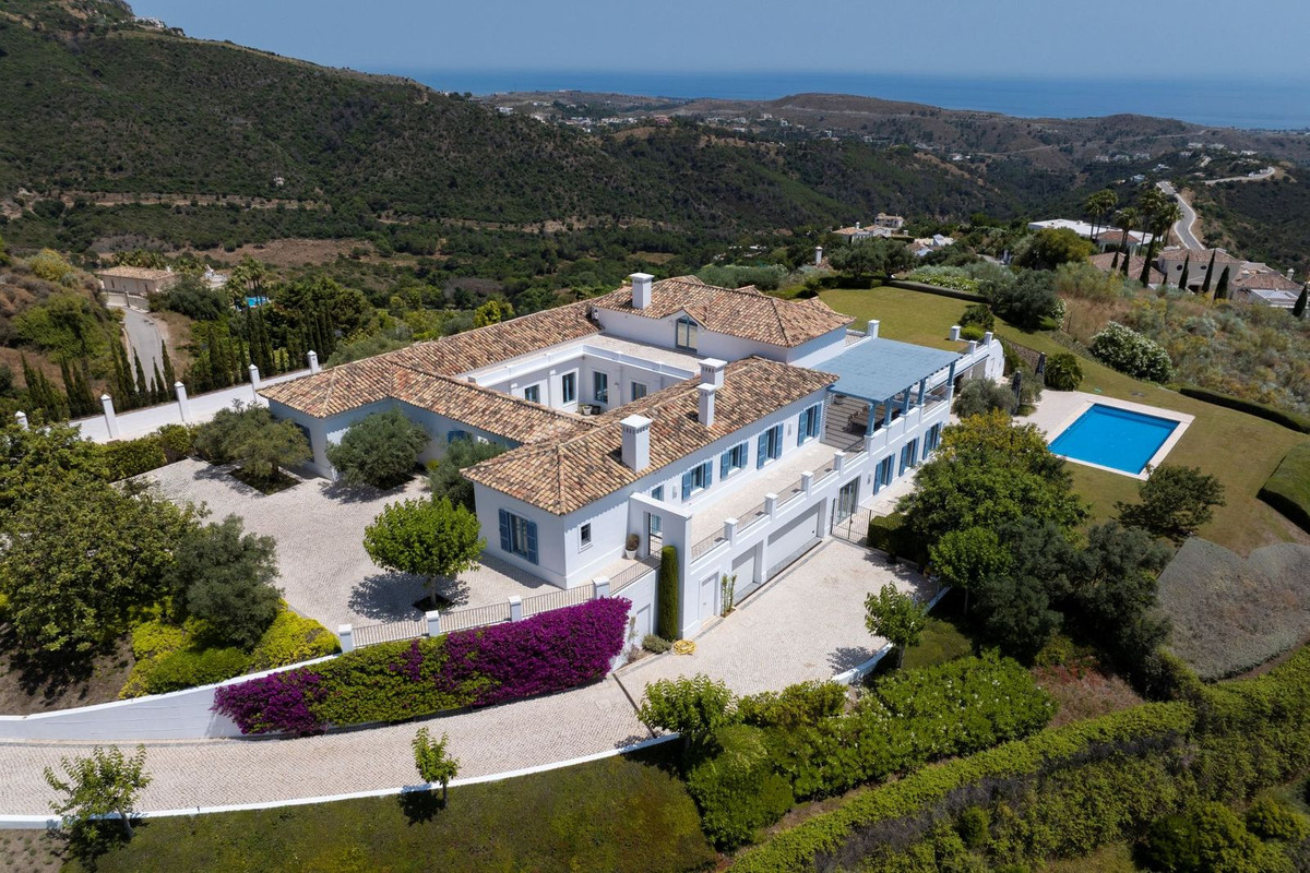Se vende Villa - Chalet de 5 dormitorios en Costa Del Sol, Málaga, España