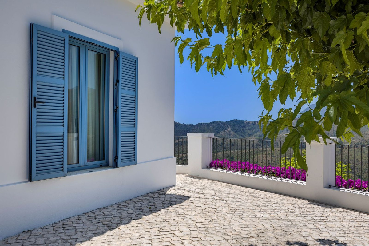 Se vende Villa - Chalet de 5 dormitorios en Costa Del Sol, Málaga, España
