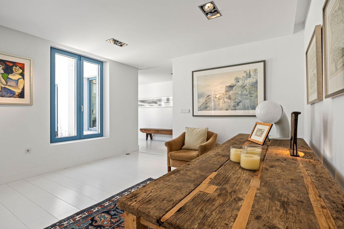 Se vende Villa - Chalet de 5 dormitorios en Costa Del Sol, Málaga, España