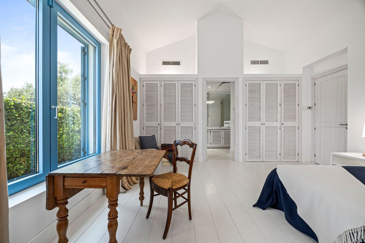 Se vende Villa - Chalet de 5 dormitorios en Costa Del Sol, Málaga, España