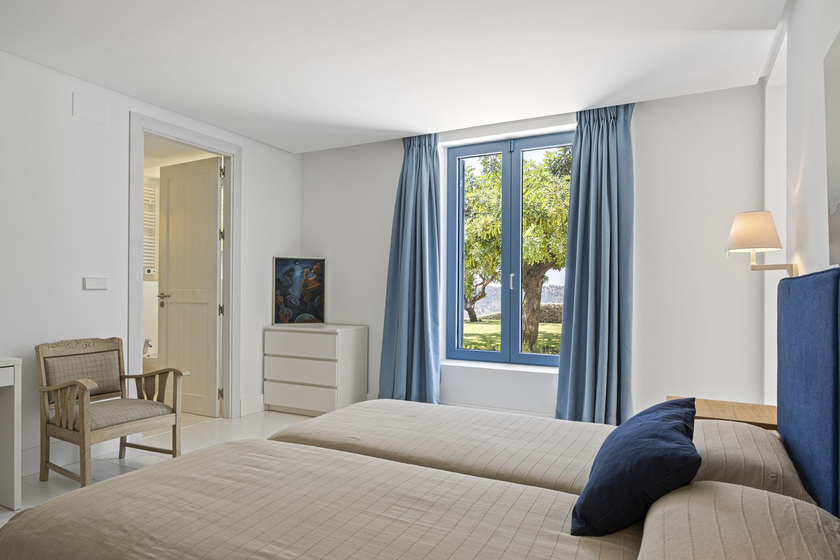 Se vende Villa - Chalet de 5 dormitorios en Costa Del Sol, Málaga, España