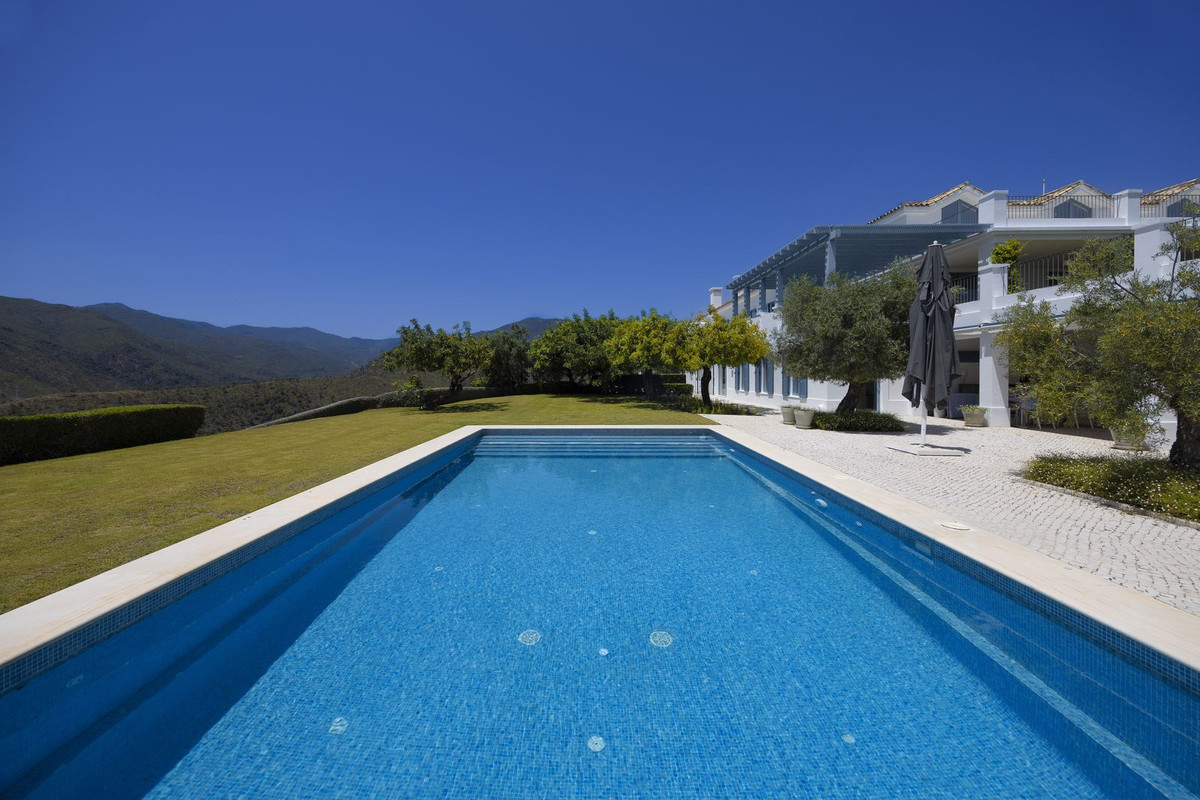 Se vende Villa - Chalet de 5 dormitorios en Costa Del Sol, Málaga, España