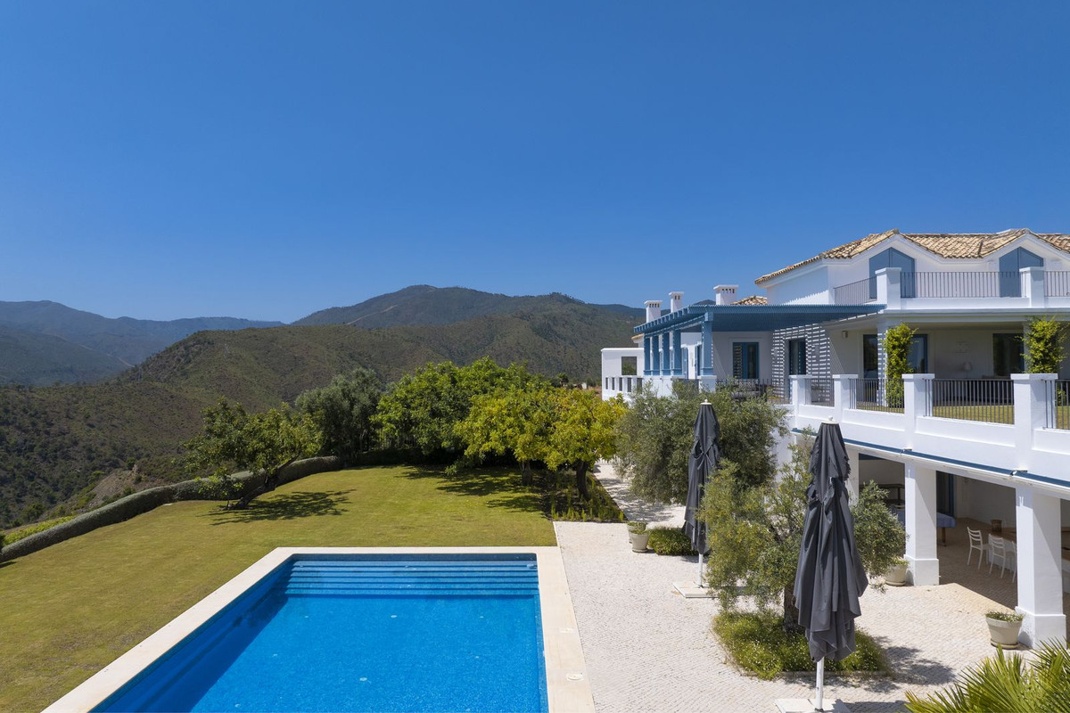 Se vende Villa - Chalet de 5 dormitorios en Costa Del Sol, Málaga, España
