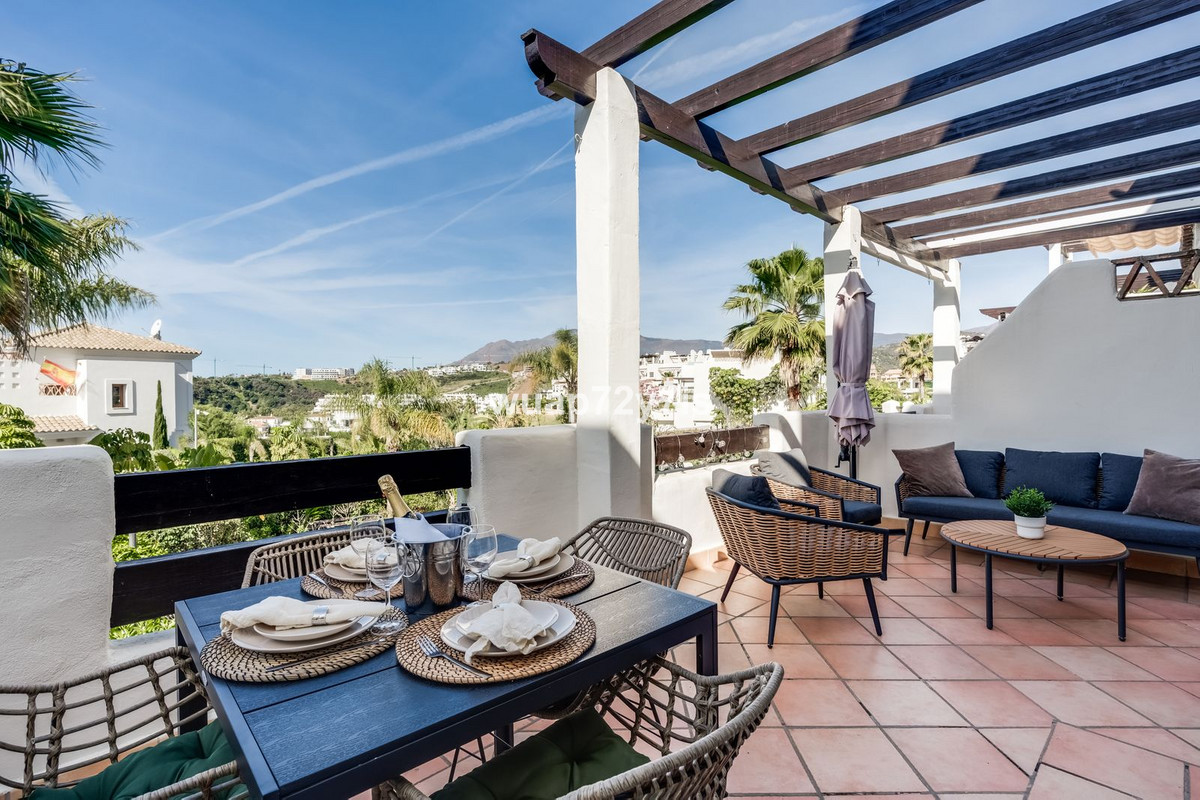 2 Bed Apartment for sale in Selwo Costa Del Sol, Málaga, Spain