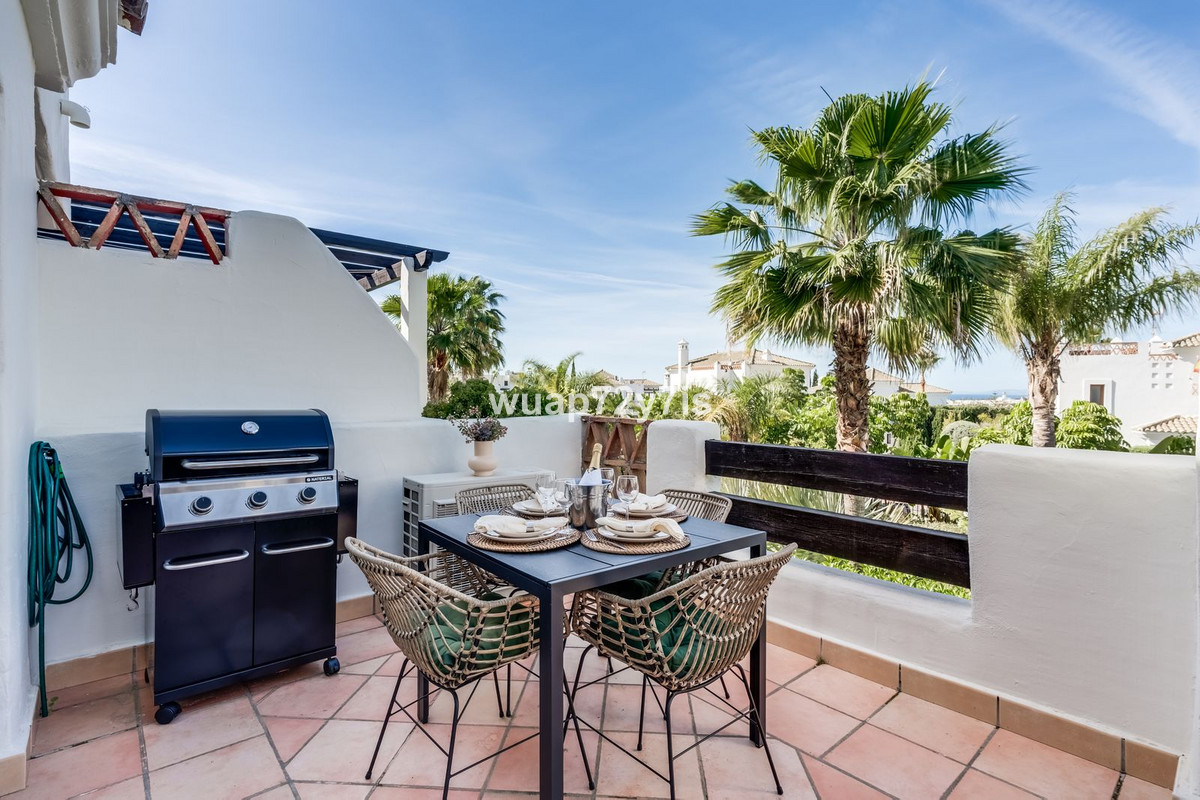 2 Bed Apartment for sale in Selwo Costa Del Sol, Málaga, Spain