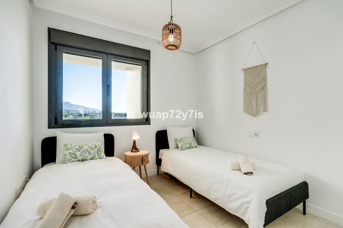 2 Bed Apartment for sale in Selwo Costa Del Sol, Málaga, Spain