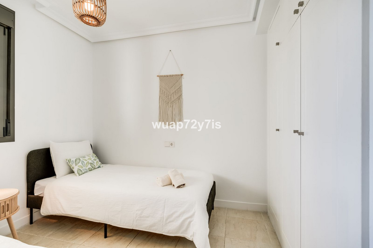 2 Bed Apartment for sale in Selwo Costa Del Sol, Málaga, Spain