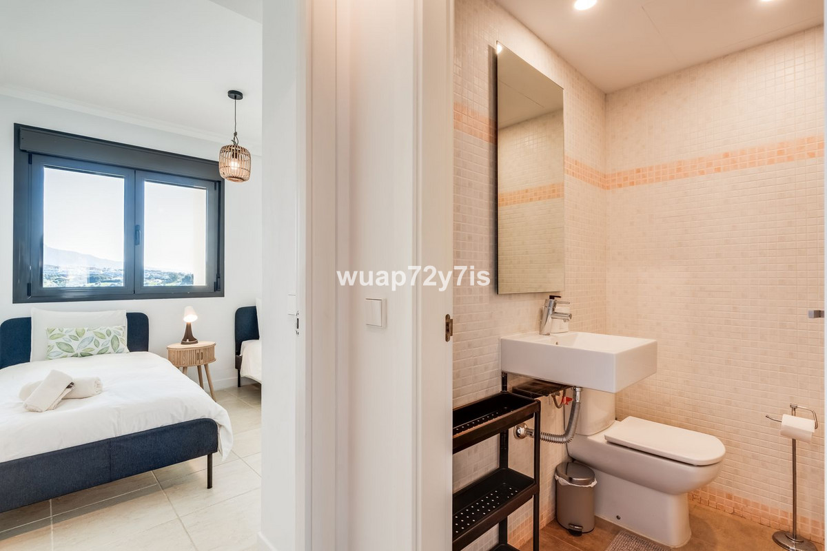 2 Bed Apartment for sale in Selwo Costa Del Sol, Málaga, Spain
