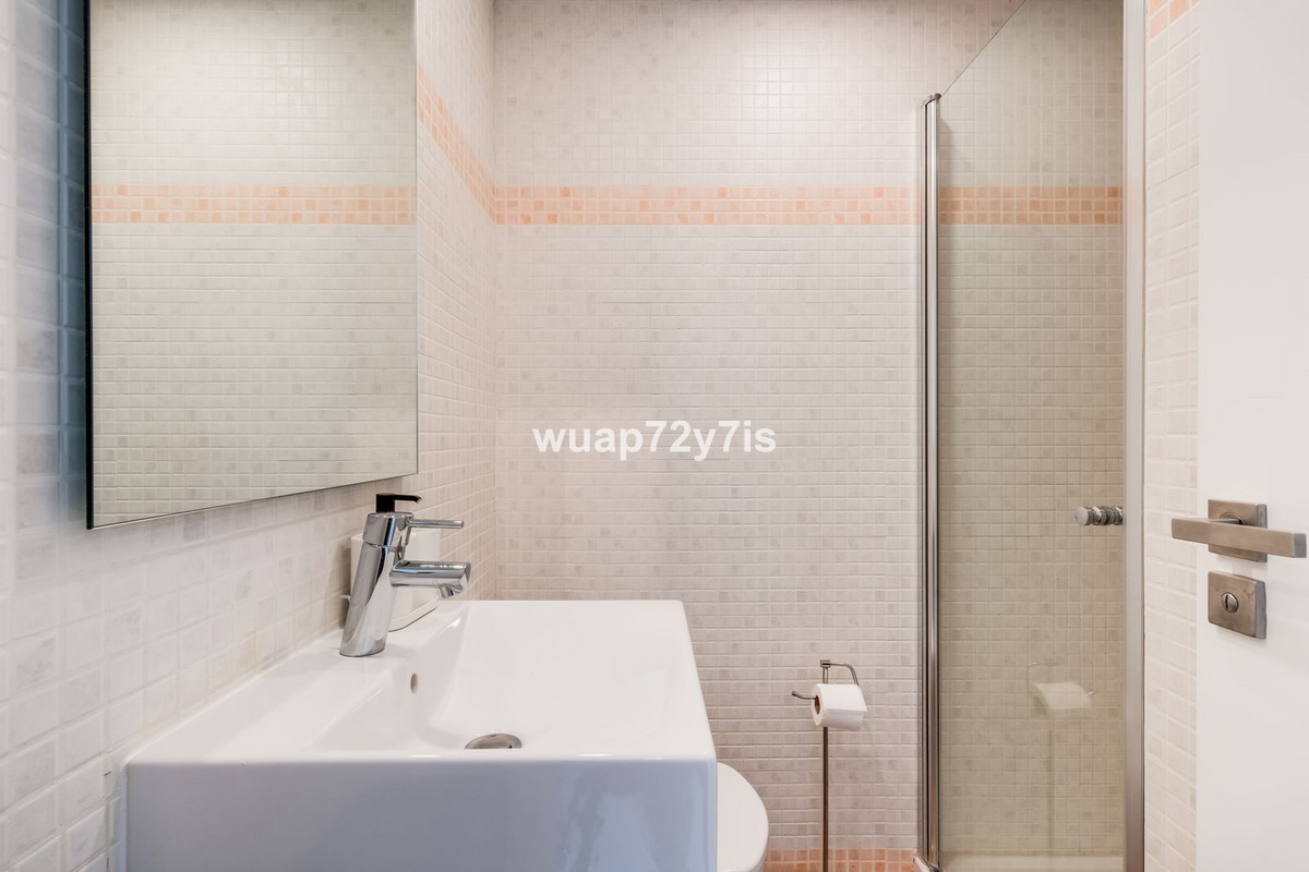2 Bed Apartment for sale in Selwo Costa Del Sol, Málaga, Spain