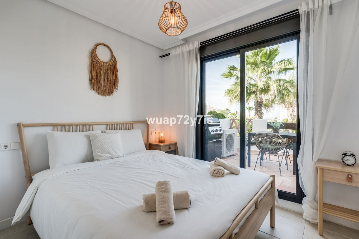 2 Bed Apartment for sale in Selwo Costa Del Sol, Málaga, Spain