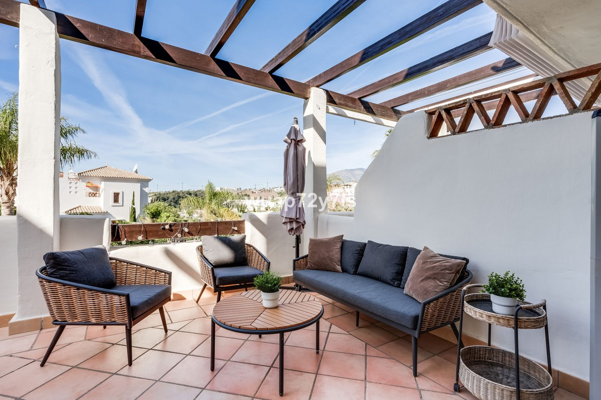 2 Bed Apartment for sale in Selwo Costa Del Sol, Málaga, Spain
