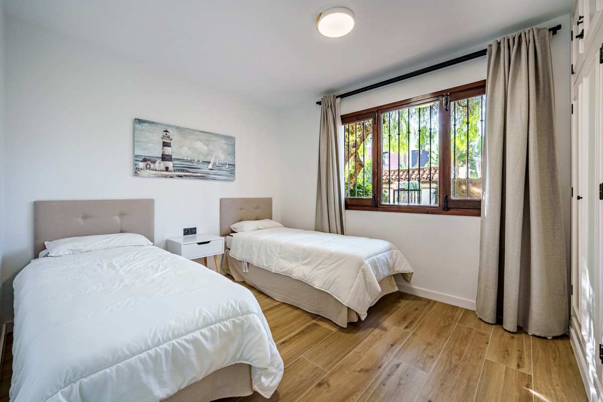 3 Bed Apartment for sale in Sierra Blanca Costa Del Sol, Málaga, Spain