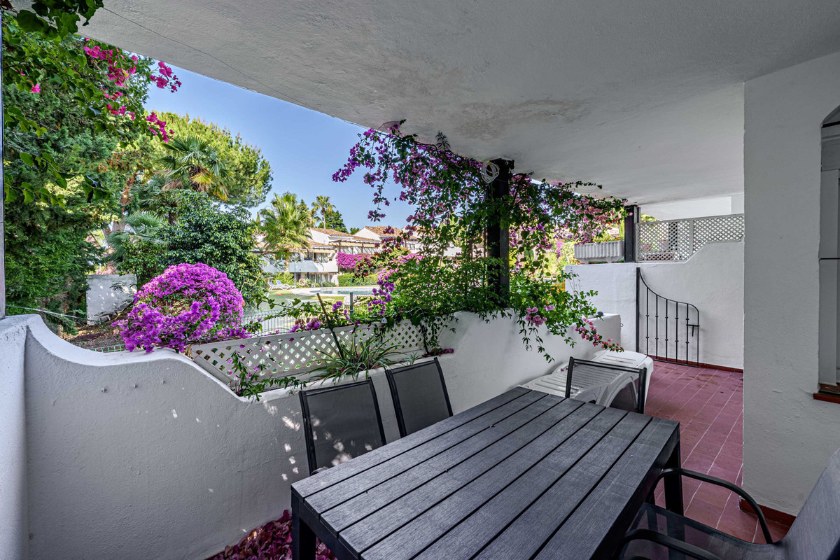 3 Bed Apartment for sale in Sierra Blanca Costa Del Sol, Málaga, Spain