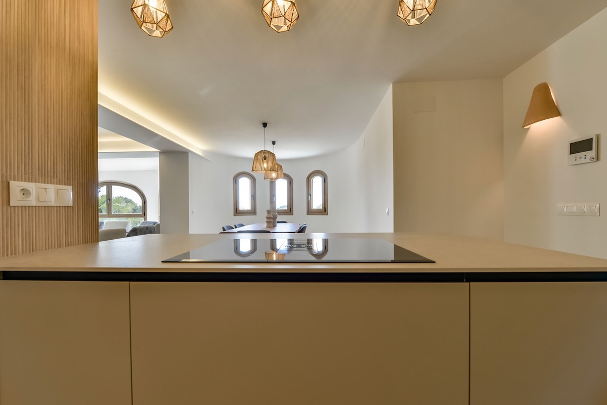 Se vende Villa - Chalet de 5 dormitorios en Costa Blanca, Alicante, España