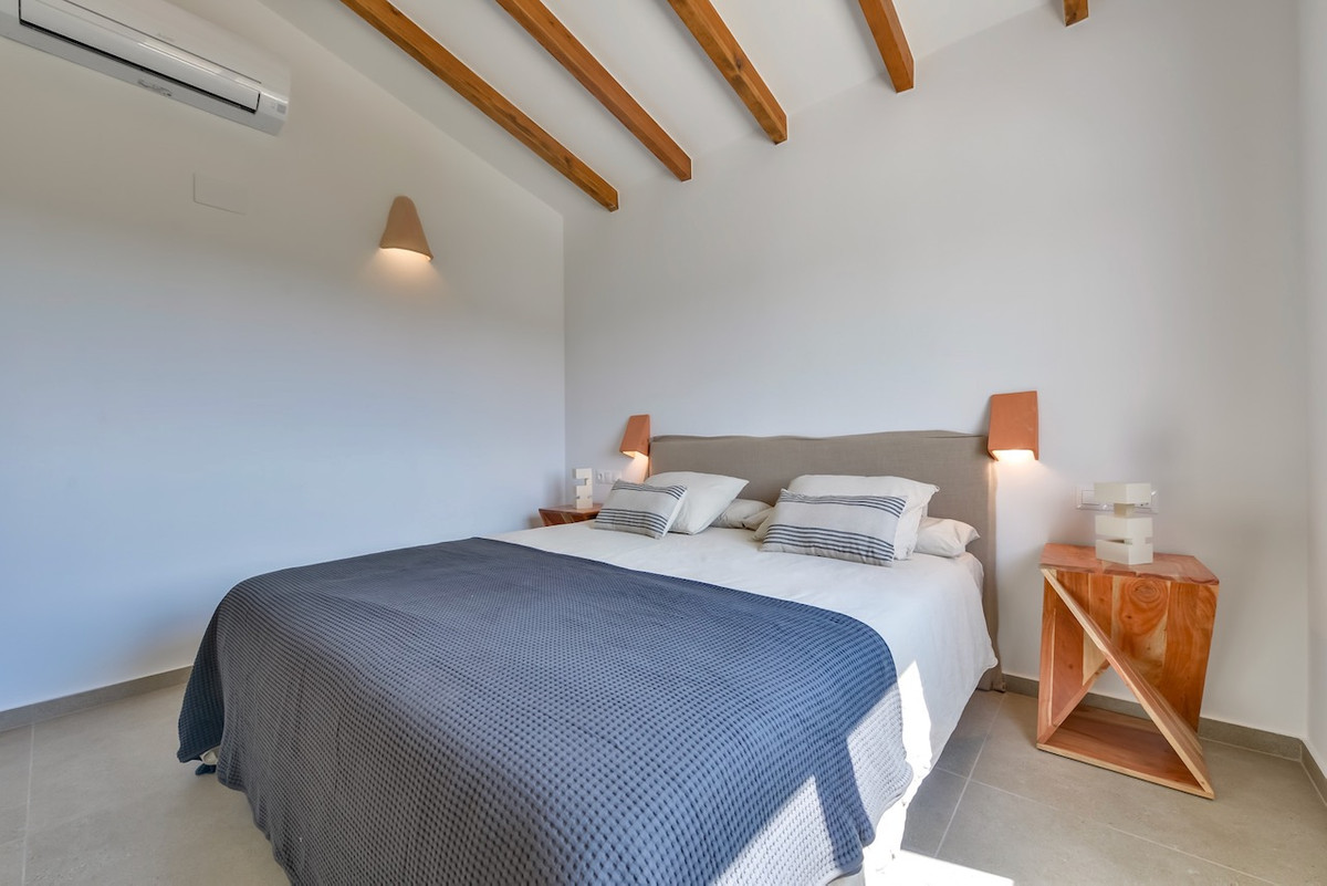 Se vende Villa - Chalet de 5 dormitorios en Costa Blanca, Alicante, España