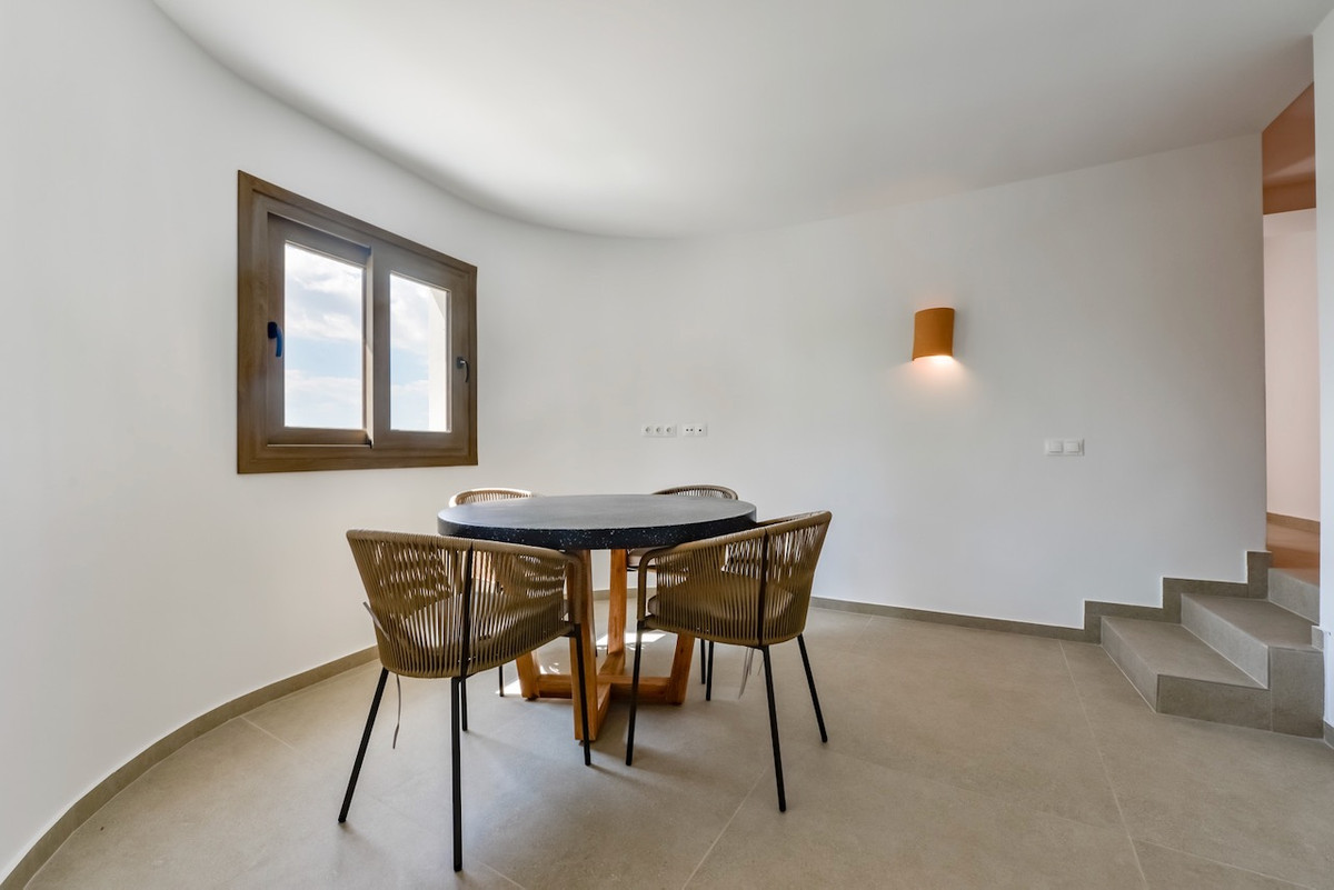 Se vende Villa - Chalet de 5 dormitorios en Costa Blanca, Alicante, España