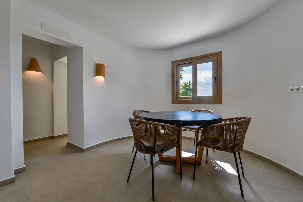 Se vende Villa - Chalet de 5 dormitorios en Costa Blanca, Alicante, España