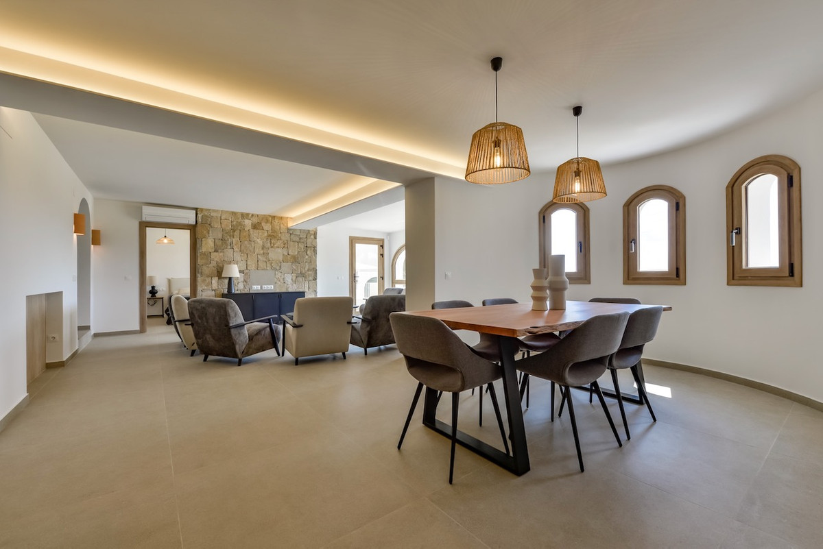 Se vende Villa - Chalet de 5 dormitorios en Costa Blanca, Alicante, España