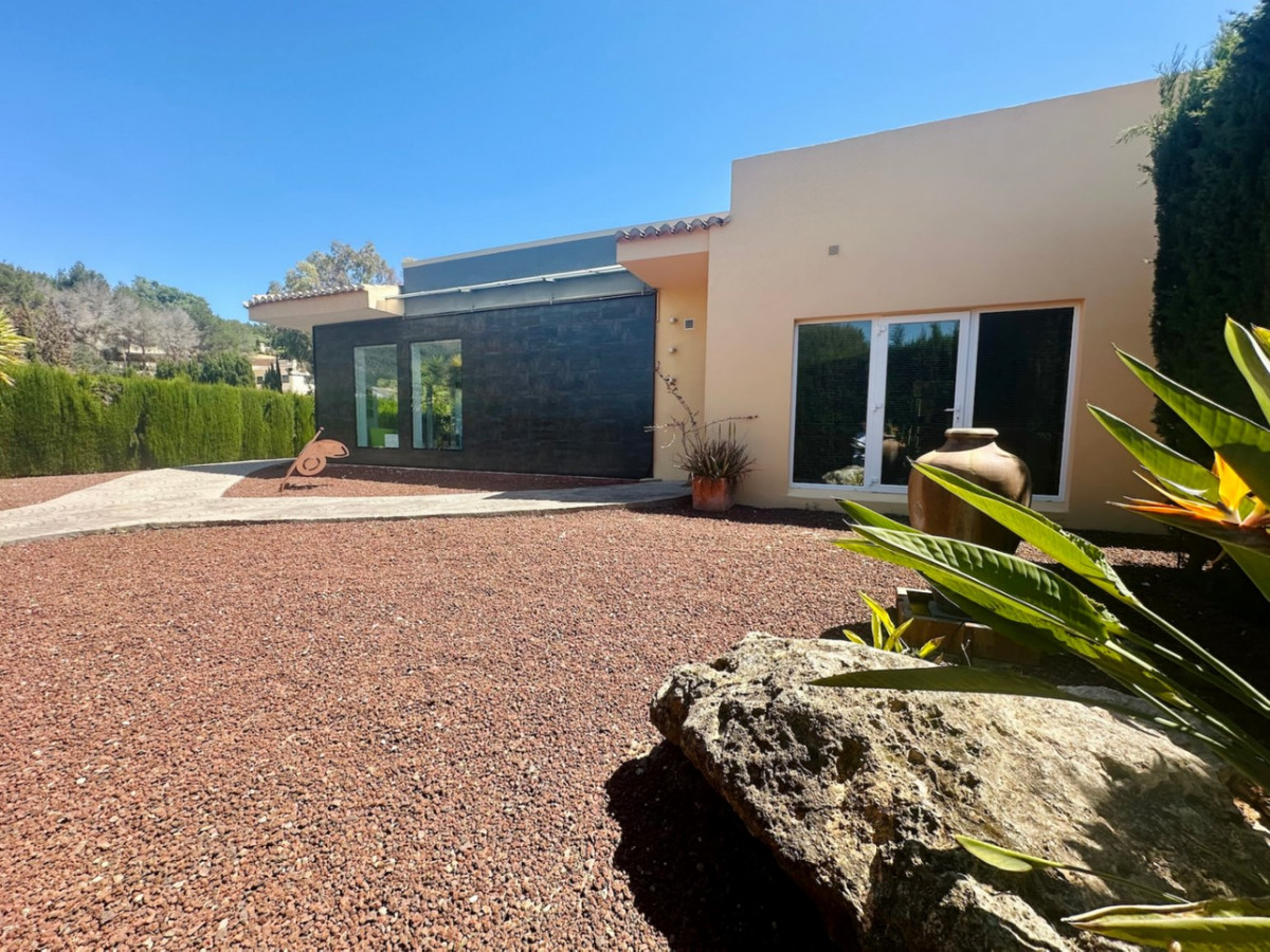 4 Bed Townhouse for sale in Javea Costa Blanca, Alicante, Spain