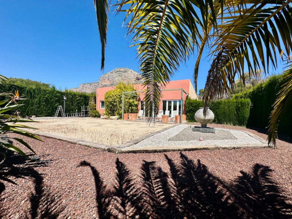 4 Bed Townhouse for sale in Javea Costa Blanca, Alicante, Spain