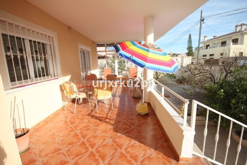 5 Bed Townhouse for sale in Aguas Nuevas Costa Blanca, Alicante, Spain