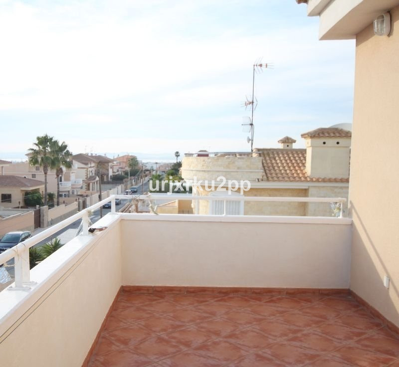 5 Bed Townhouse for sale in Aguas Nuevas Costa Blanca, Alicante, Spain