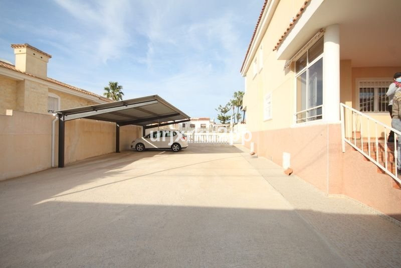 5 Bed Townhouse for sale in Aguas Nuevas Costa Blanca, Alicante, Spain