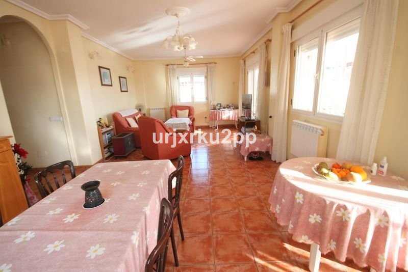 5 Bed Townhouse for sale in Aguas Nuevas Costa Blanca, Alicante, Spain