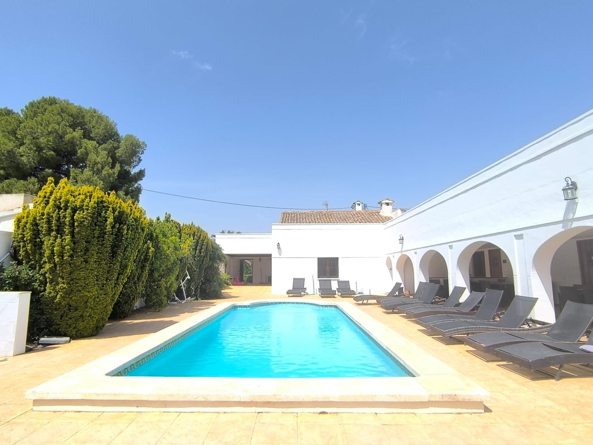Se vende Villa - Chalet de 13 dormitorios en Costa Blanca, Alicante, España