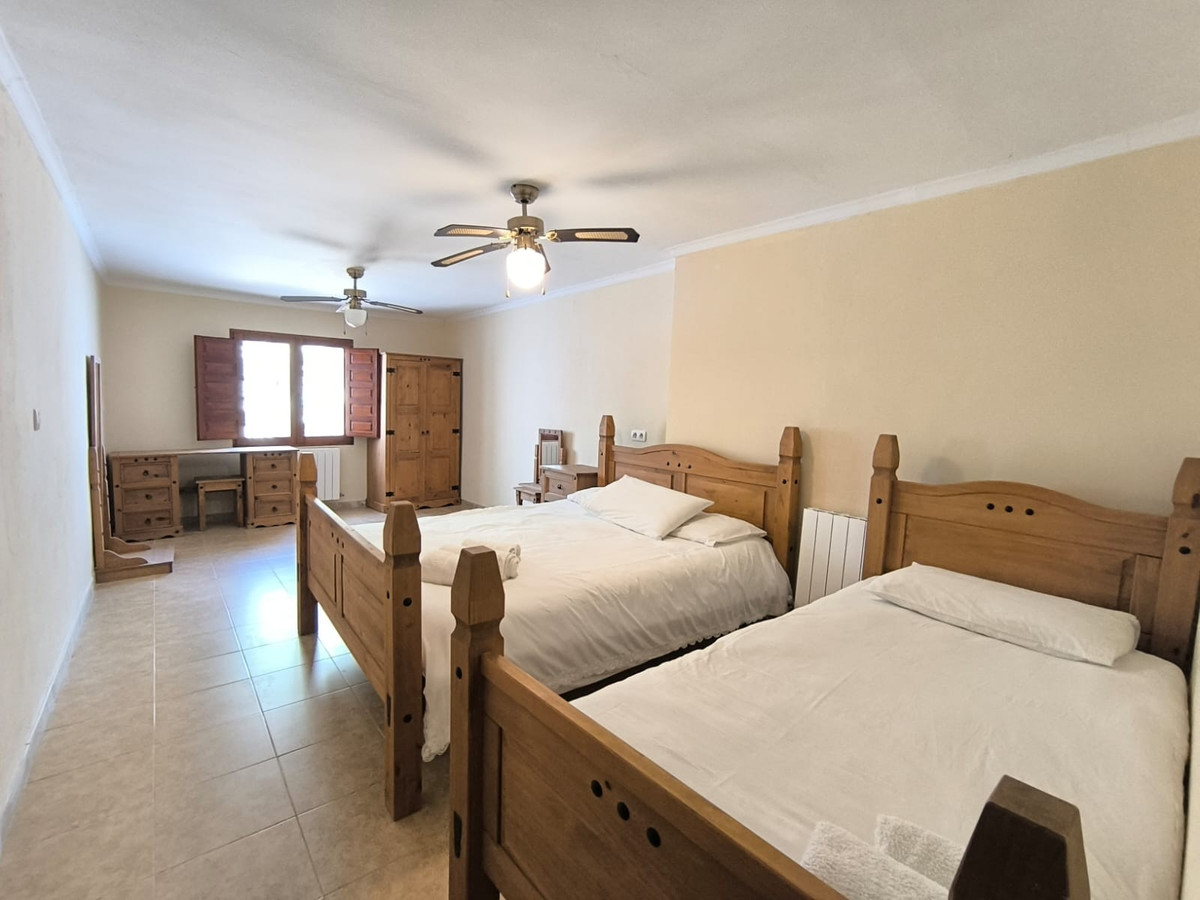 Se vende Villa - Chalet de 13 dormitorios en Costa Blanca, Alicante, España
