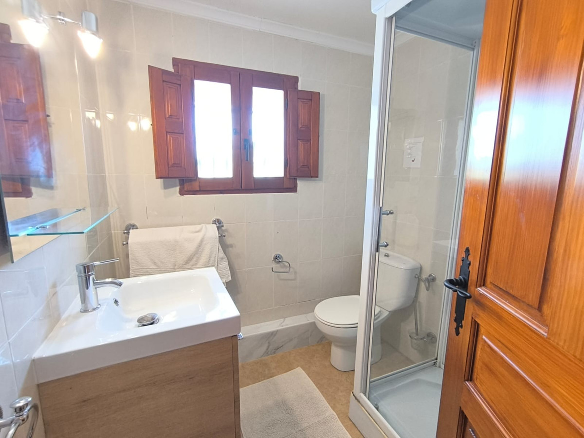 Se vende Villa - Chalet de 13 dormitorios en Costa Blanca, Alicante, España