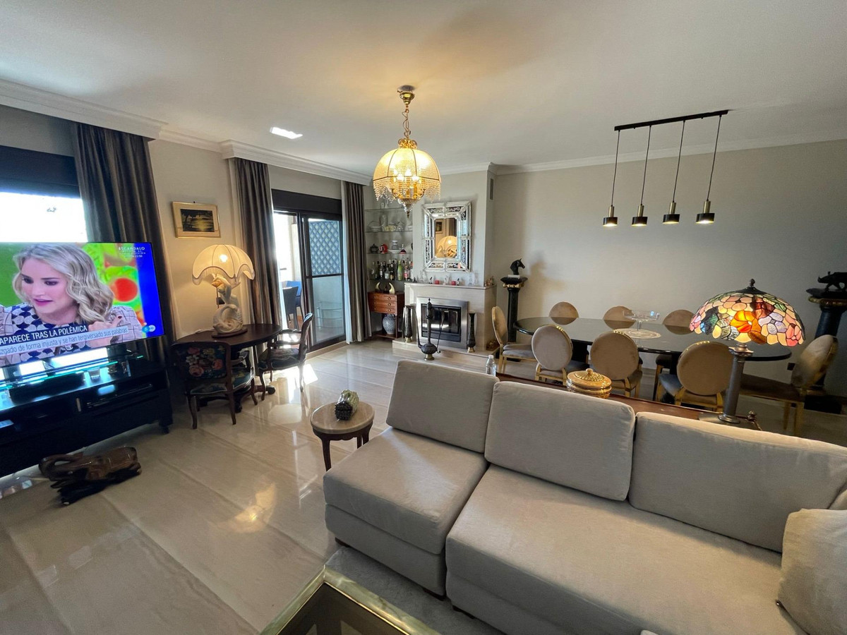 3 Bed Apartment for sale in Fuengirola Costa Del Sol, Málaga, Spain