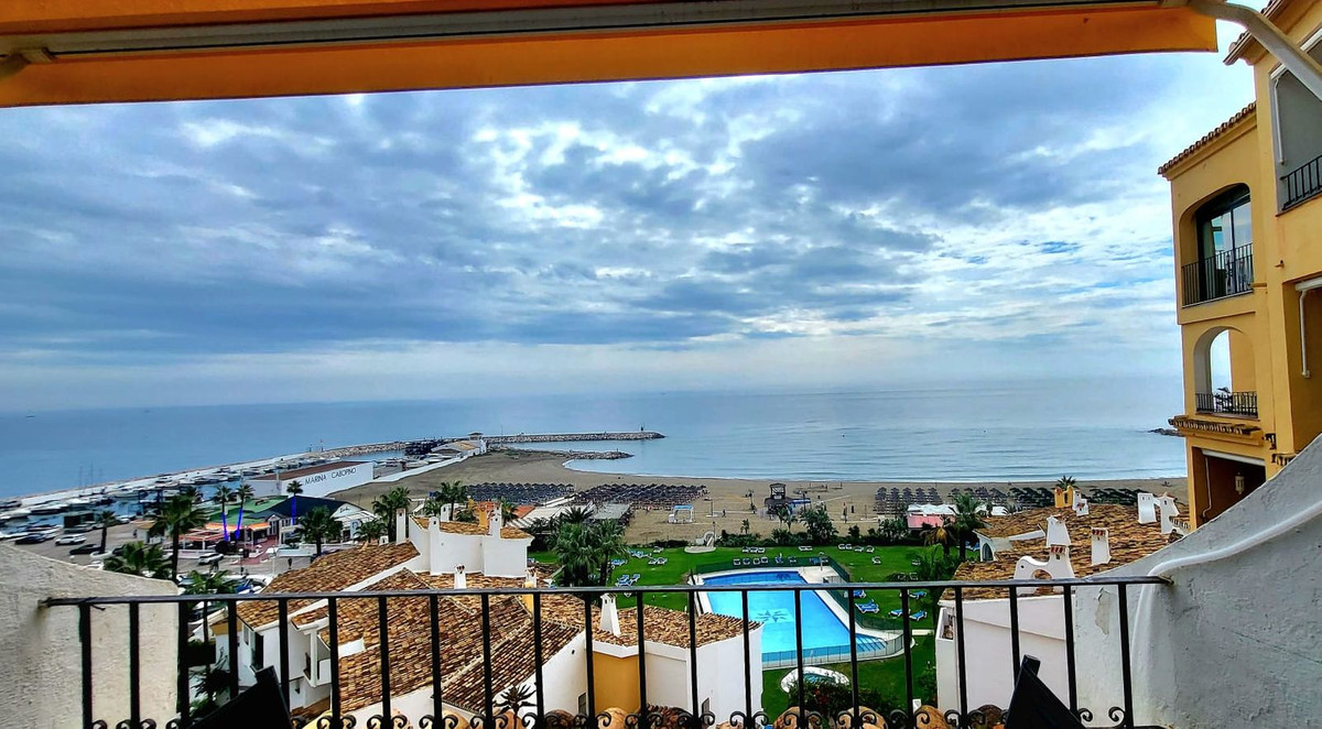 Se vende Apartamento Planta Media de 2 dormitorios en Costa Del Sol, Málaga, España