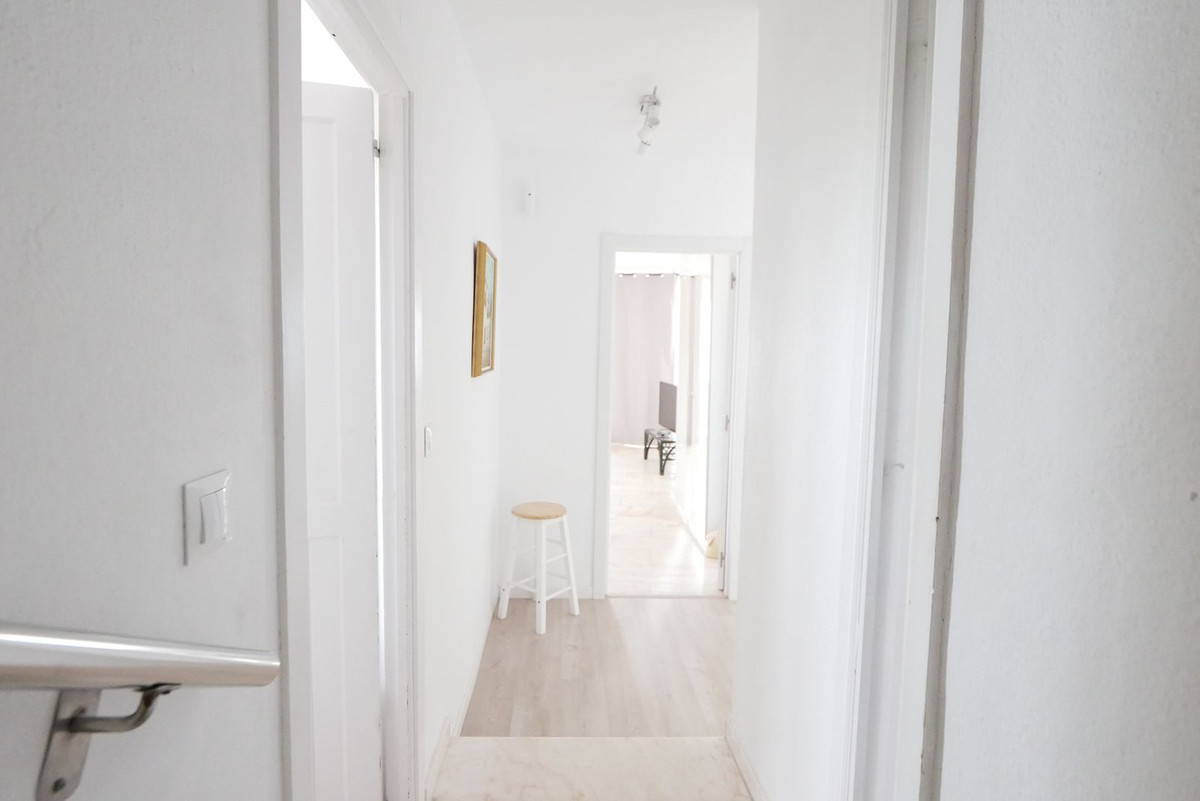 Se vende Apartamento Planta Media de 2 dormitorios en Costa Del Sol, Málaga, España