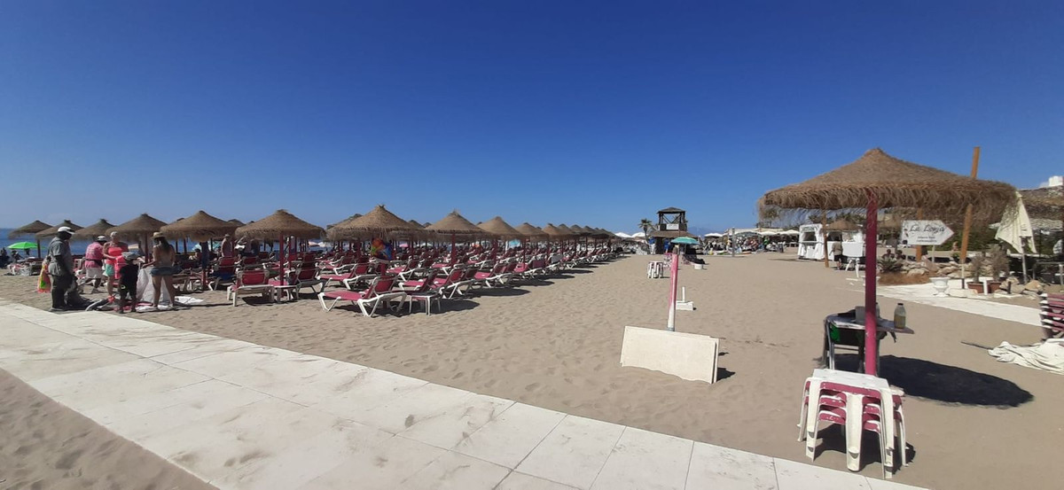 Se vende Apartamento Planta Media de 2 dormitorios en Costa Del Sol, Málaga, España