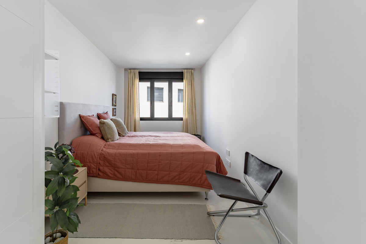 1 Bed Apartment for sale in Casares Costa Del Sol, Málaga, Spain