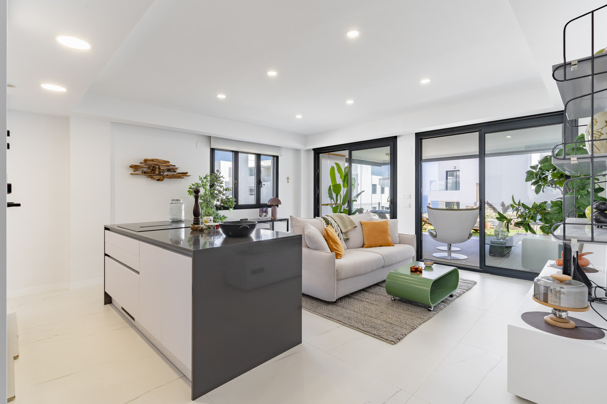 1 Bed Apartment for sale in Casares Costa Del Sol, Málaga, Spain