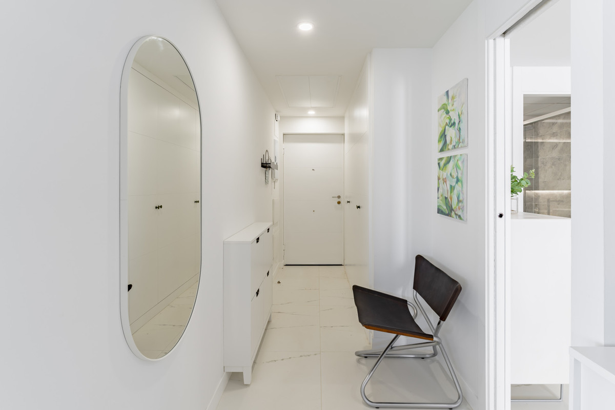 1 Bed Apartment for sale in Casares Costa Del Sol, Málaga, Spain