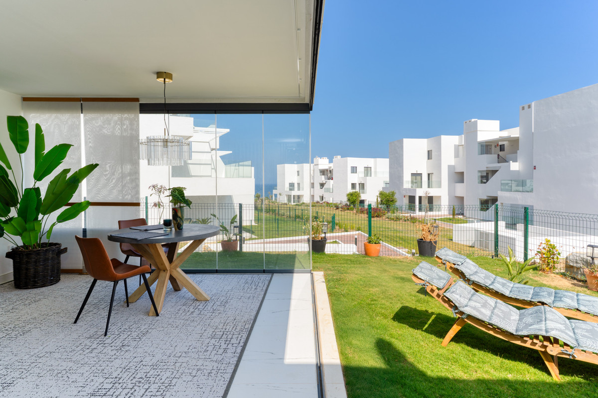 1 Bed Apartment for sale in Casares Costa Del Sol, Málaga, Spain