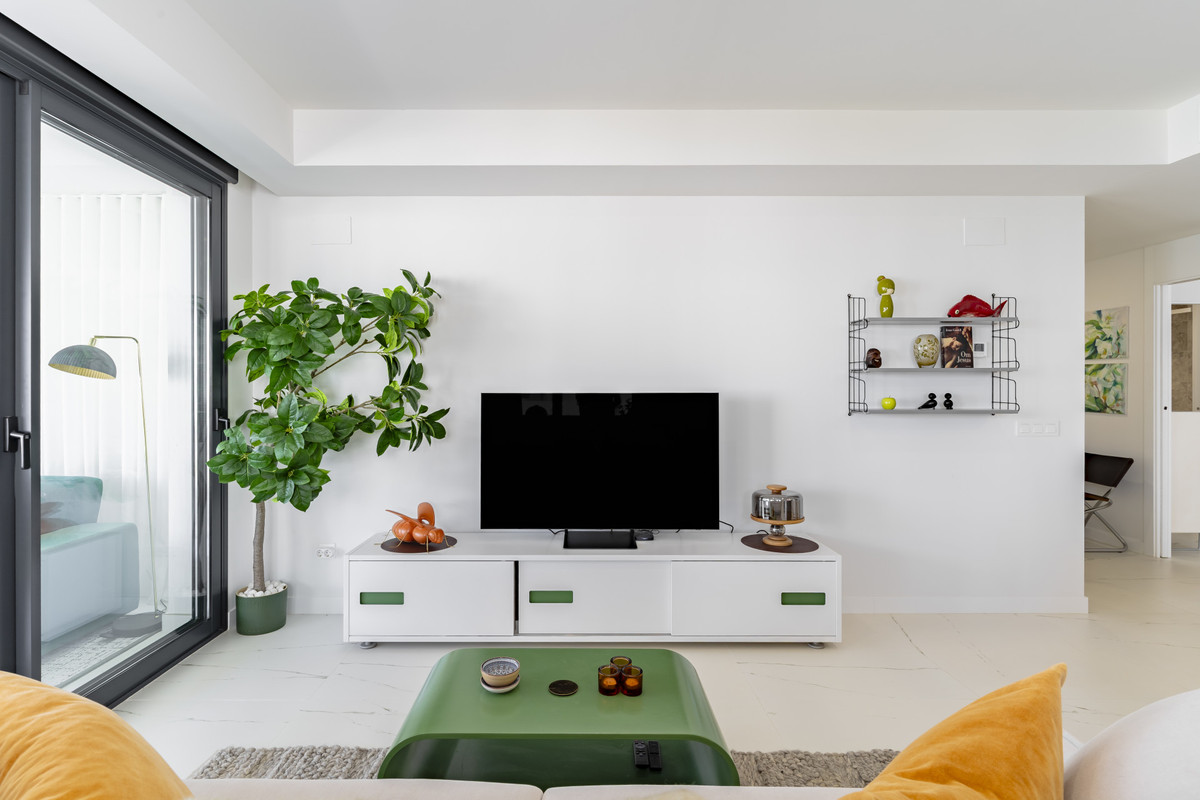 1 Bed Apartment for sale in Casares Costa Del Sol, Málaga, Spain
