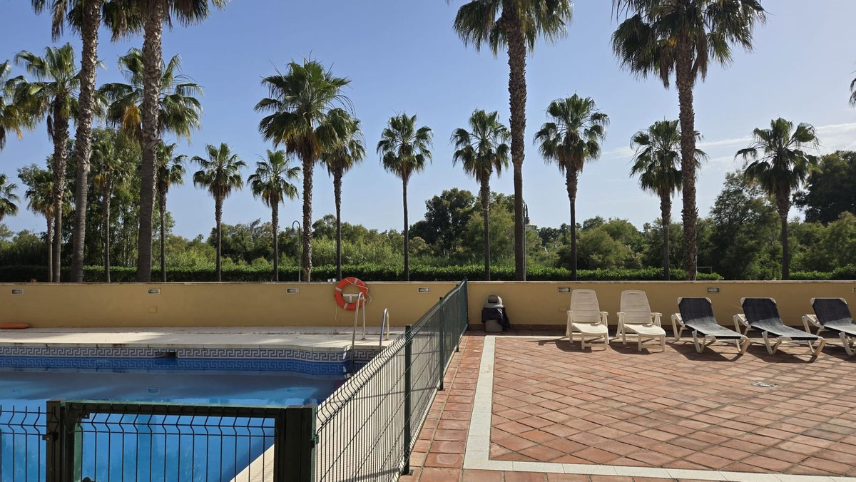 Se vende Ático de 3 dormitorios en Costa Del Sol, Cadiz, España