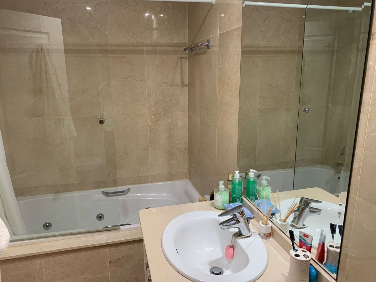 Se vende Ático de 3 dormitorios en Costa Del Sol, Cadiz, España