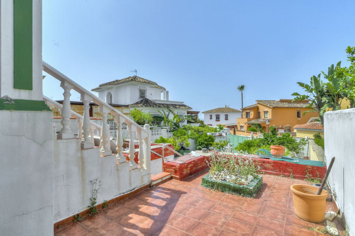 4 Bed Townhouse for sale in Marbella Costa Del Sol, Málaga, Spain
