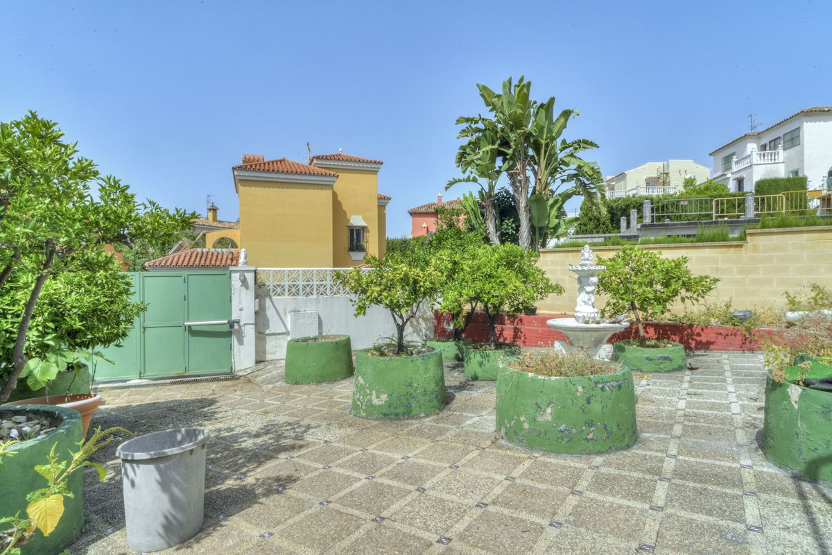 4 Bed Townhouse for sale in Marbella Costa Del Sol, Málaga, Spain