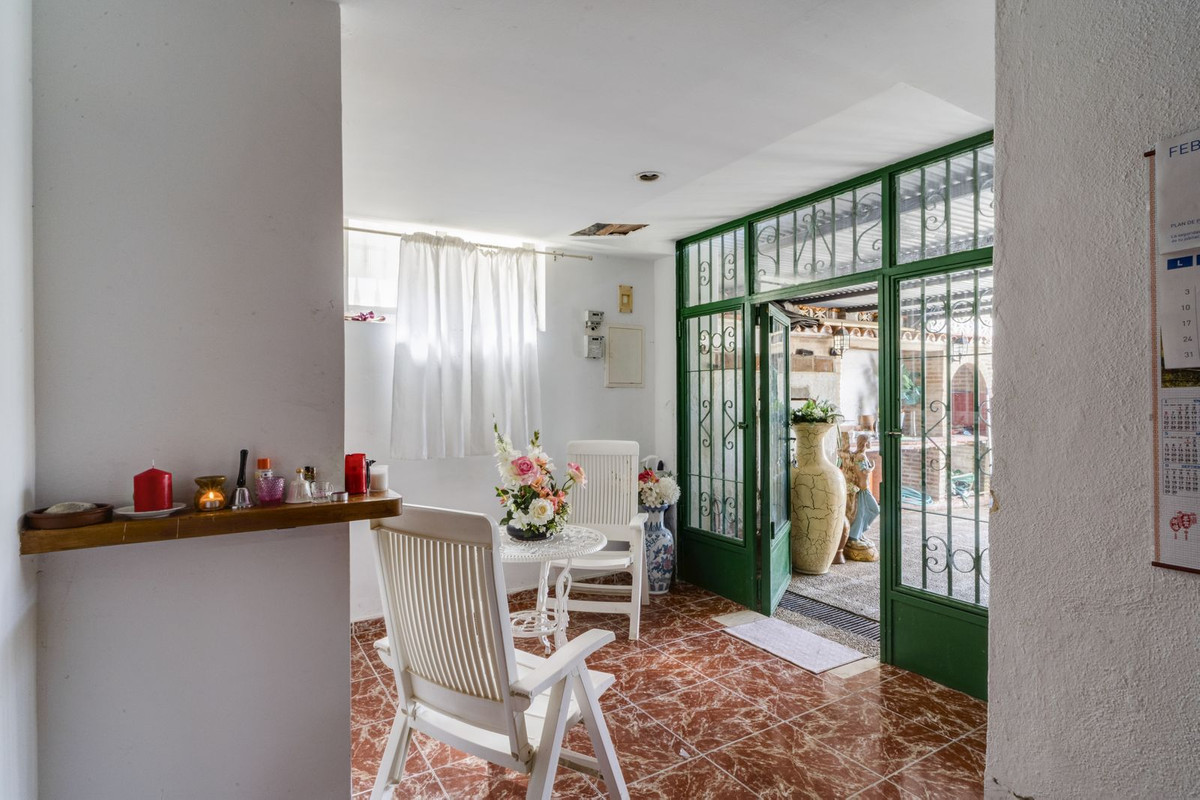 4 Bed Townhouse for sale in Marbella Costa Del Sol, Málaga, Spain